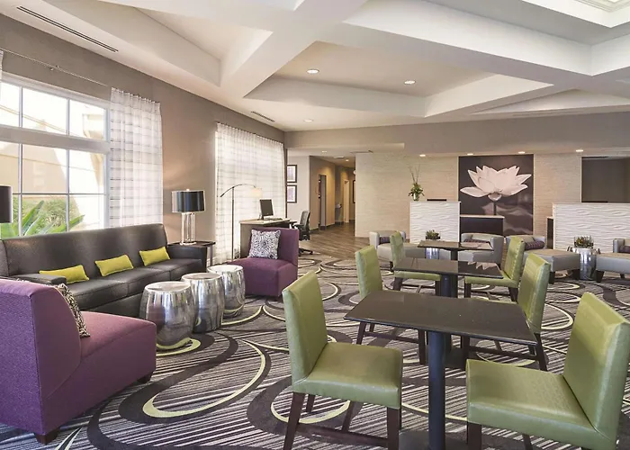 Hotel La Quinta By Wyndham Phoenix West Mesa