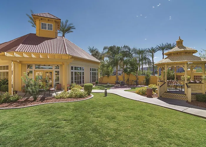 Hotel La Quinta By Wyndham Phoenix West Mesa