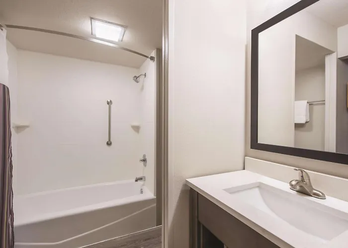 La Quinta By Wyndham Phoenix West Mesa