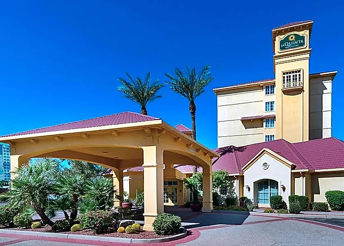 Hotel La Quinta By Wyndham Phoenix West Mesa