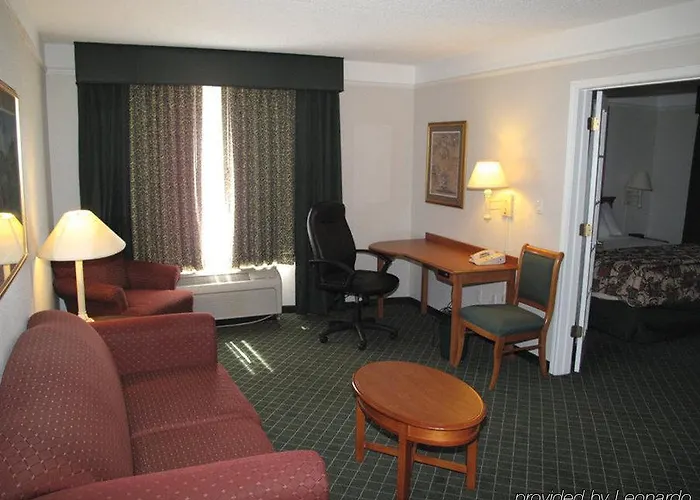 La Quinta By Wyndham Phoenix West Hotel 3*