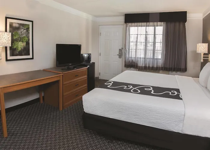 La Quinta By Wyndham Phoenix West Mesa