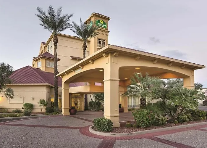 La Quinta By Wyndham Phoenix West 3*